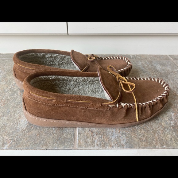 Men’s Size 10 Minnetonka Hardsole slipper - Picture 2 of 4
